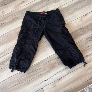 Lightweight super comfortable Union bay women’s crop pants.